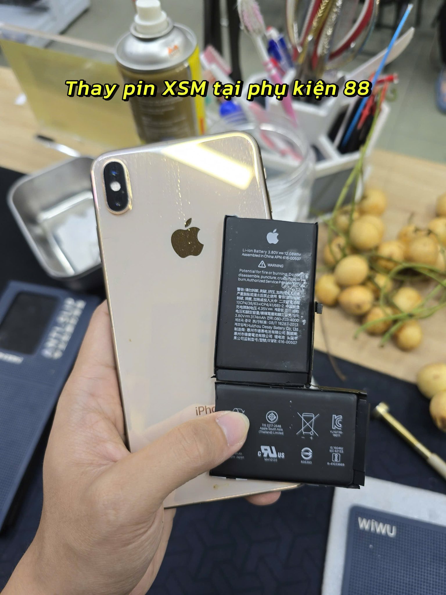 Điện thoại trầy xước do dùng trần